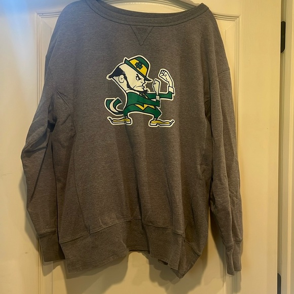 University of Notre Dame Fighting Irish Grey Crewneck Collegiate Sweatshirt - Picture 2 of 8